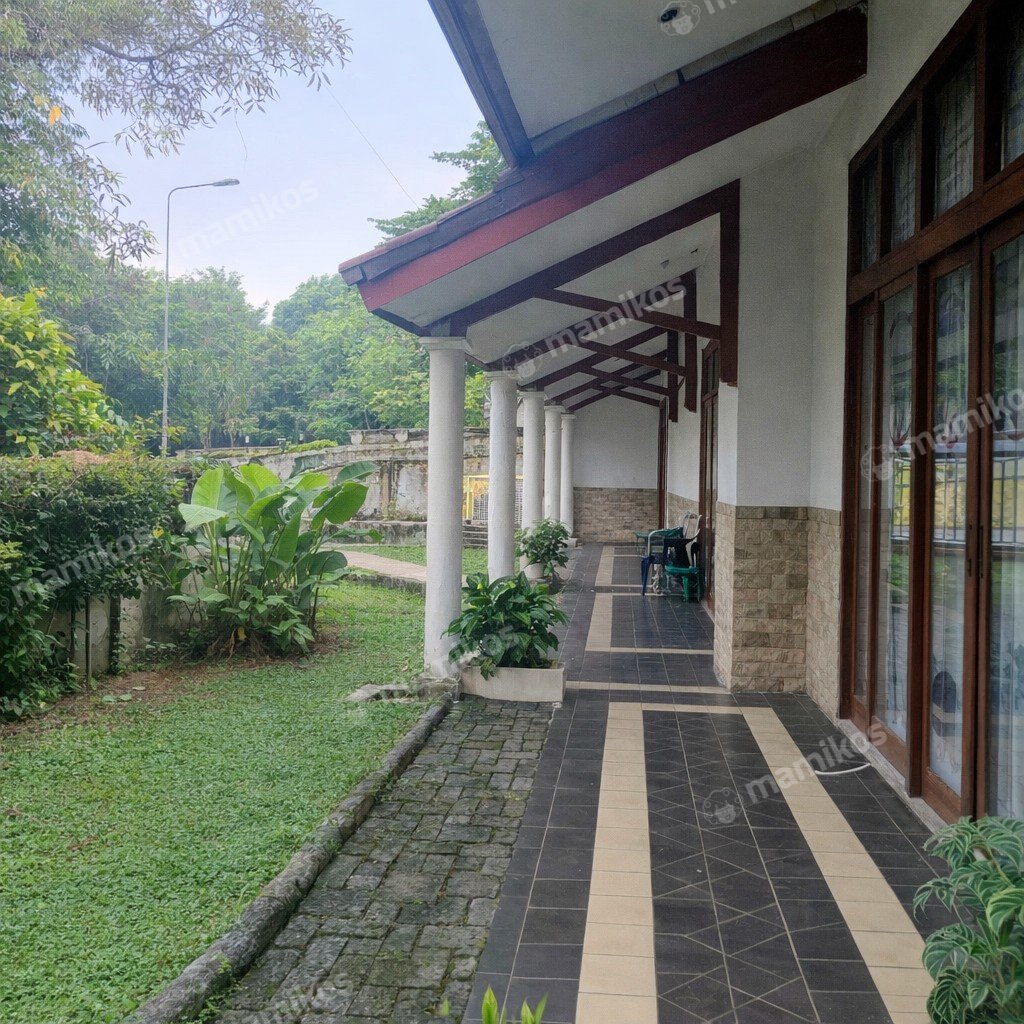 Rumah Sertifikat SHM 7 Kamar Tidur 3 Kamar Mandi Cinere Jakarta Selatan - Photo 5