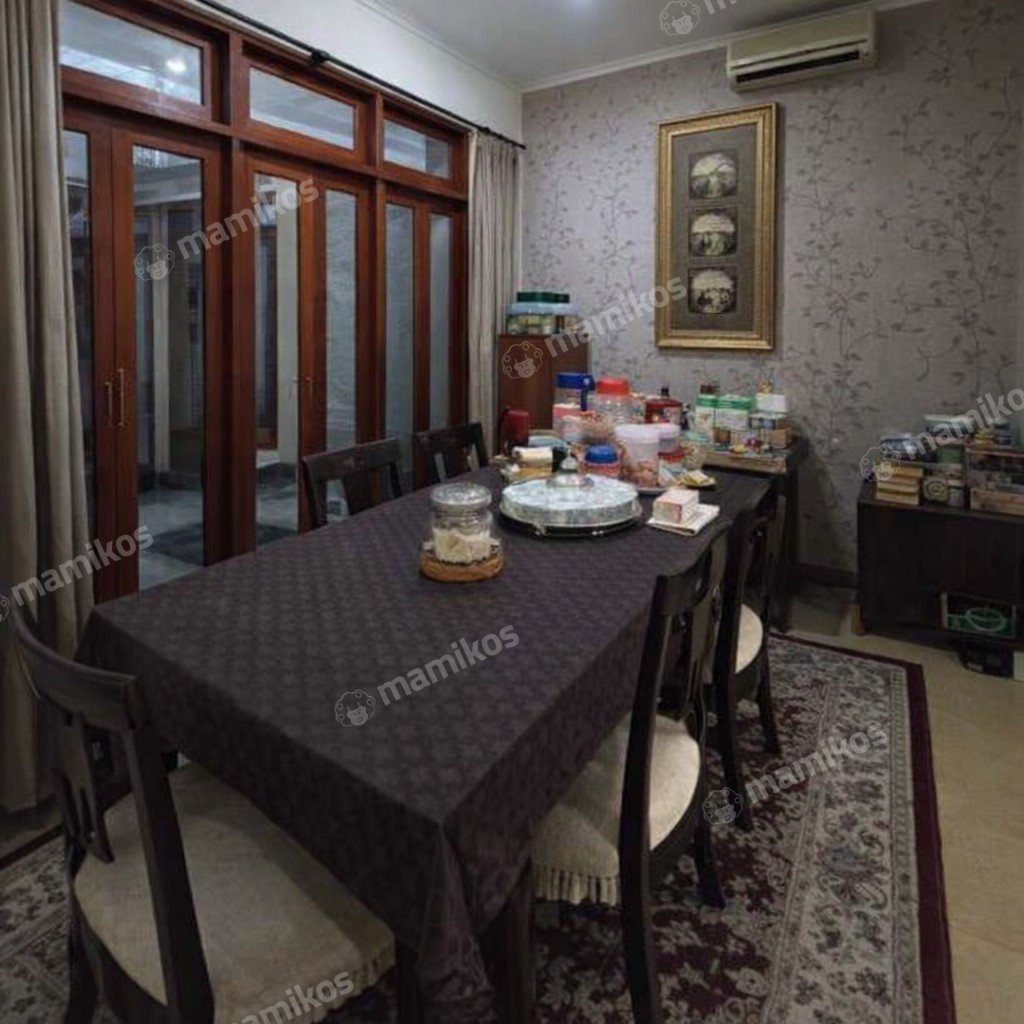 Rumah Sertifikat SHM 5 Kamar Tidur 5 Kamar Mandi Kebayoran Baru Jakarta Selatan - Photo 2