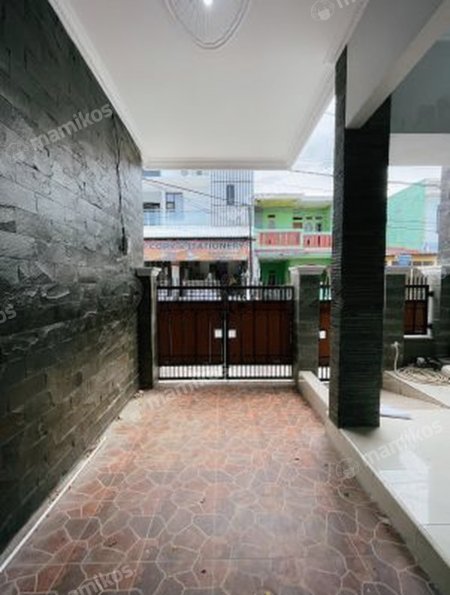 Rumah Sertifikat SHM 3 Kamar Tidur 2 Kamar Mandi Summarecon Bekasi Bekasi - Photo 2
