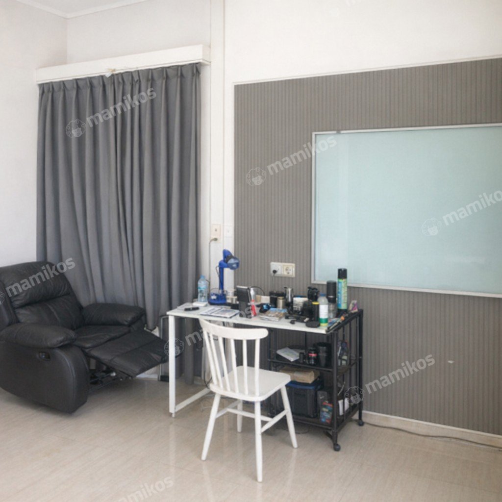 Rumah Sertifikat SHM 4 Kamar Tidur 3 Kamar Mandi Green Lake City Jakarta Barat - Photo 4