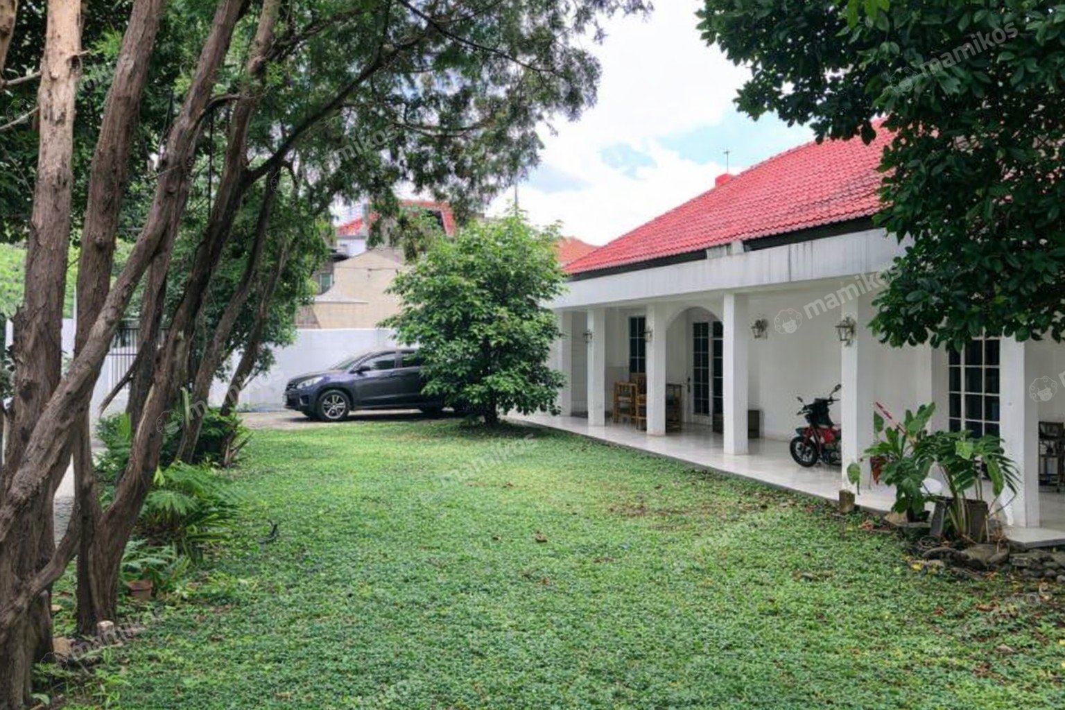Rumah Sertifikat SHM 7 Kamar Tidur 4 Kamar Mandi Jatiwaringin Jakarta Timur