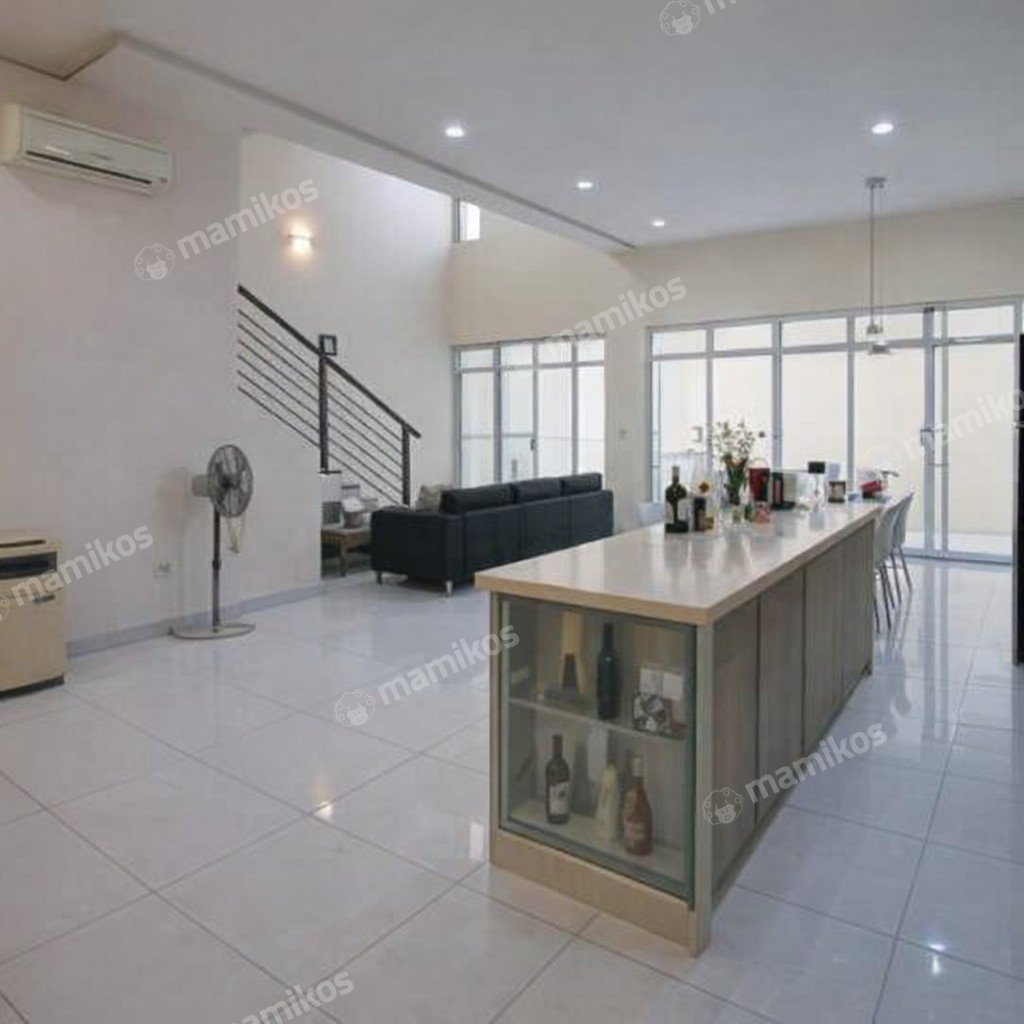 Rumah Sertifikat SHM 5 Kamar Tidur 3 Kamar Mandi Permata Buana Jakarta Barat - Photo 3