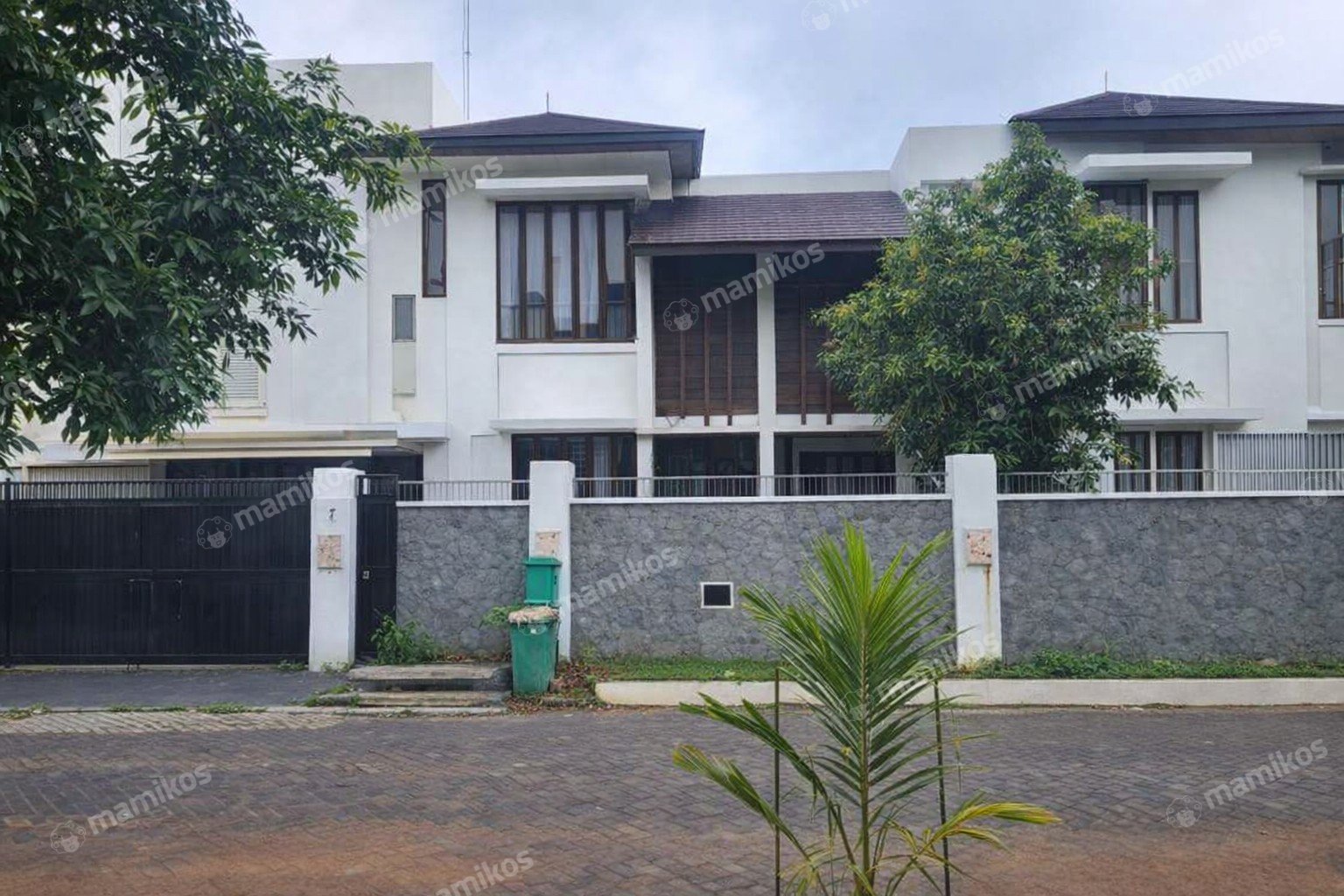 Rumah Sertifikat SHM 6 Kamar Tidur 3 Kamar Mandi Kelapa Gading Jakarta Utara