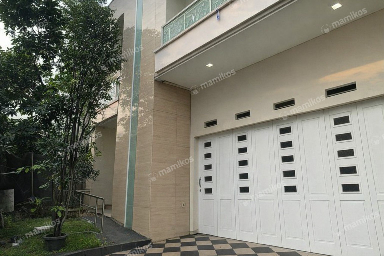 Rumah Sertifikat SHM 3 Kamar Tidur 4 Kamar Mandi Green Ville Jakarta Barat