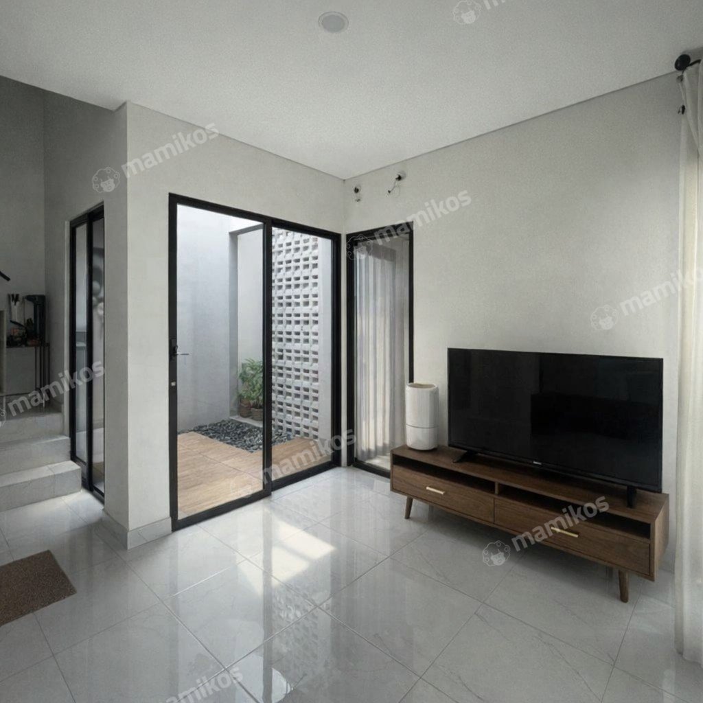 Rumah Sertifikat HGB 3 Kamar Tidur 2 Kamar Mandi Kota Wisata Jakarta Timur - Photo 3