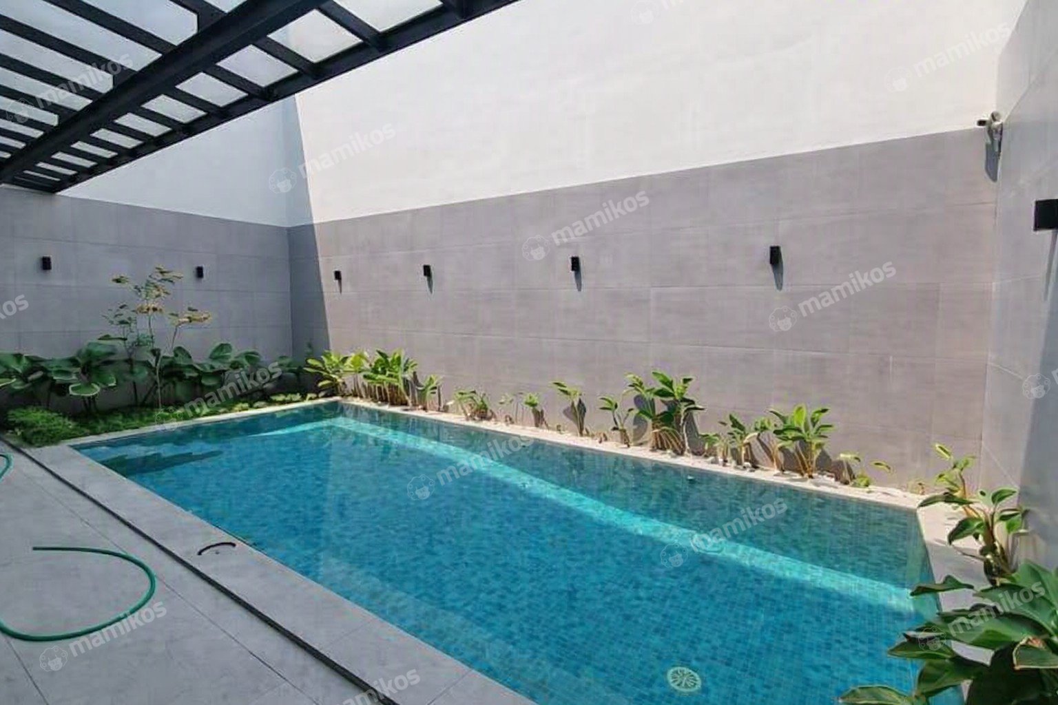 Rumah Sertifikat SHM 4 Kamar Tidur 4 Kamar Mandi Pantai Indah Kapuk Jakarta Utara