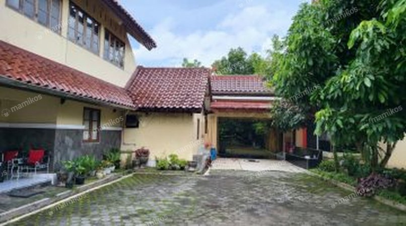 Rumah Sertifikat SHM 6 Kamar Tidur 4 Kamar Mandi Kaliurang Yogyakarta - Photo 2