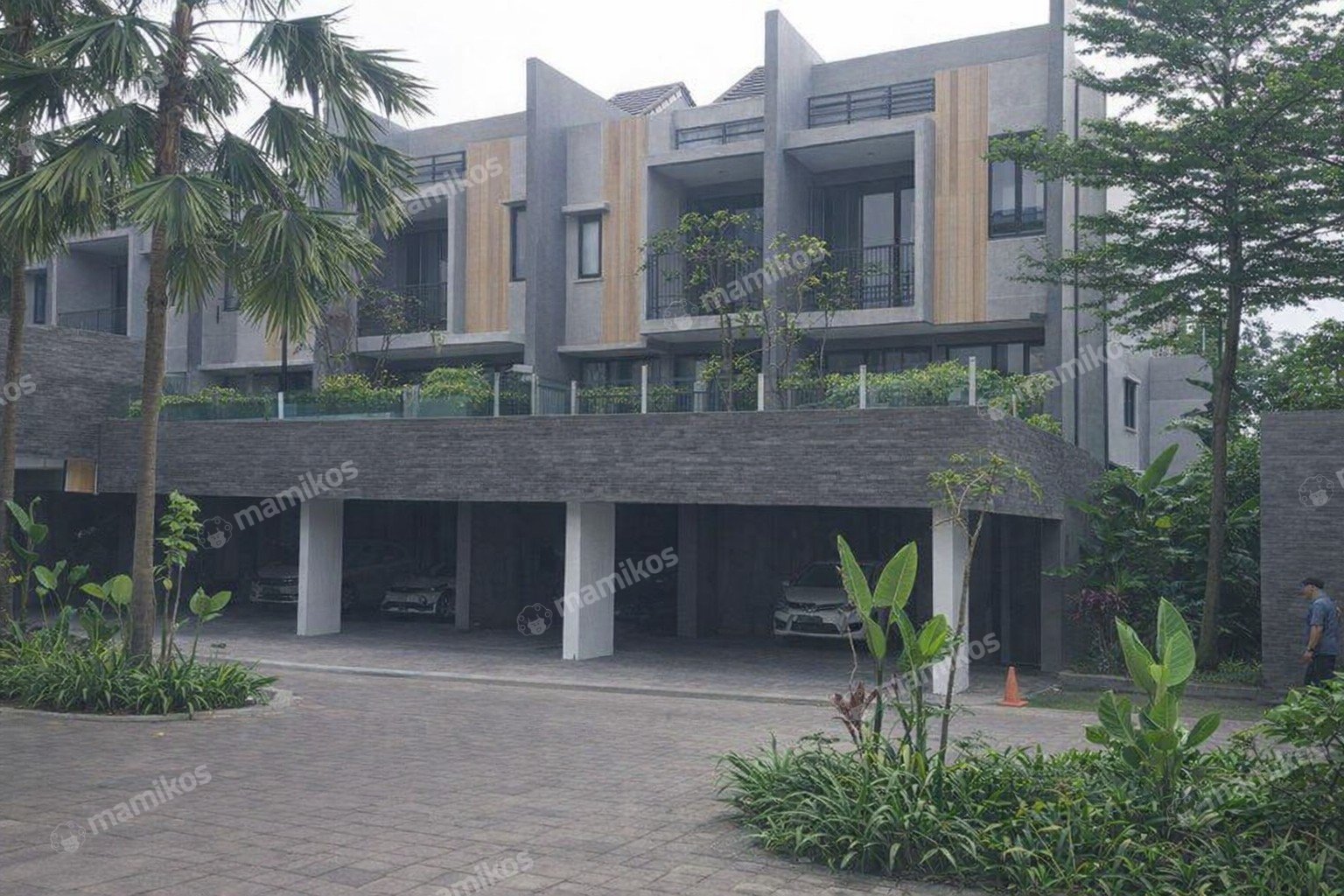 Rumah Sertifikat SHM 5 Kamar Tidur 4 Kamar Mandi Kemang Jakarta Selatan