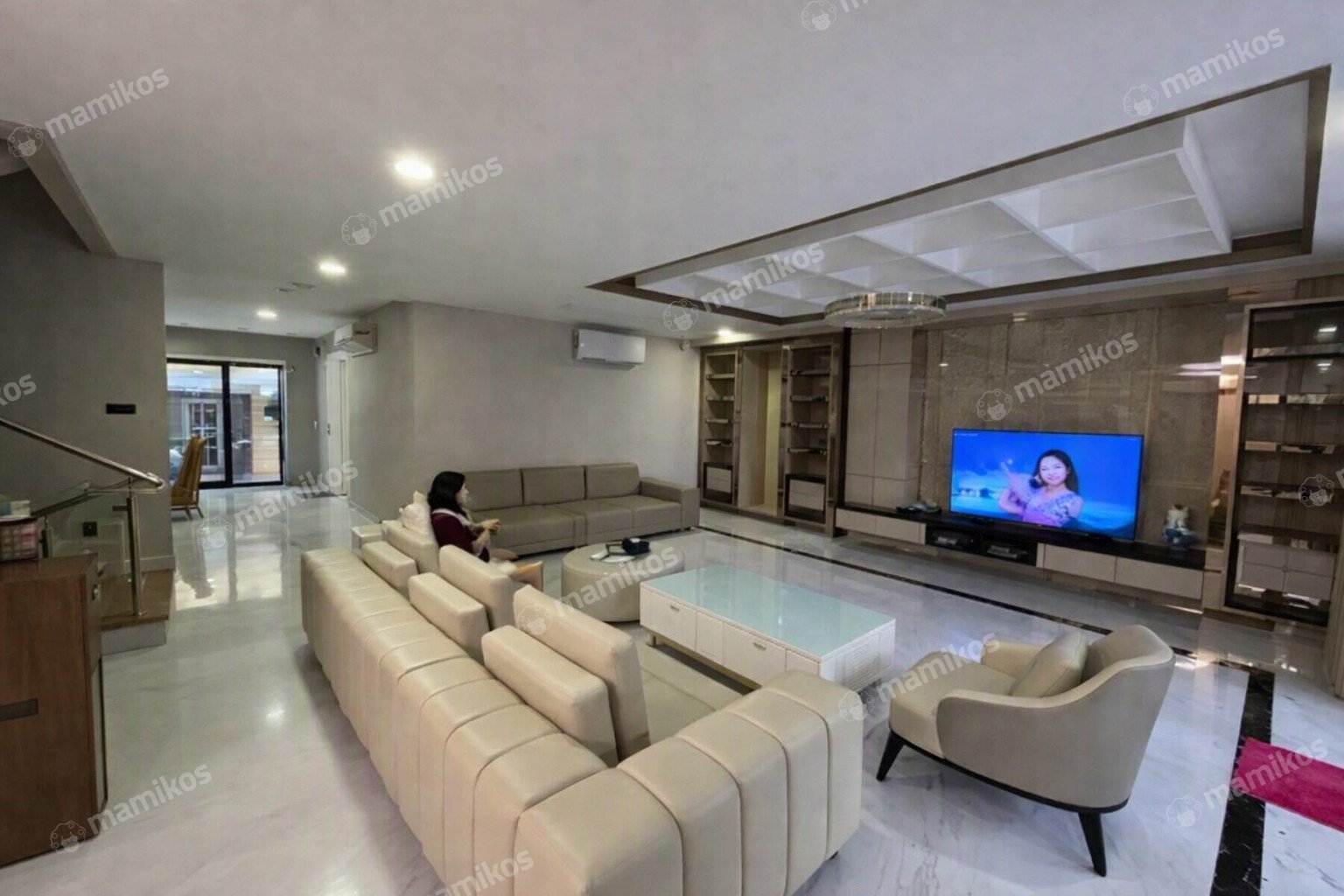 Rumah Sertifikat SHM 4 Kamar Tidur 4 Kamar Mandi Pantai Indah Kapuk Jakarta Utara - Photo 2