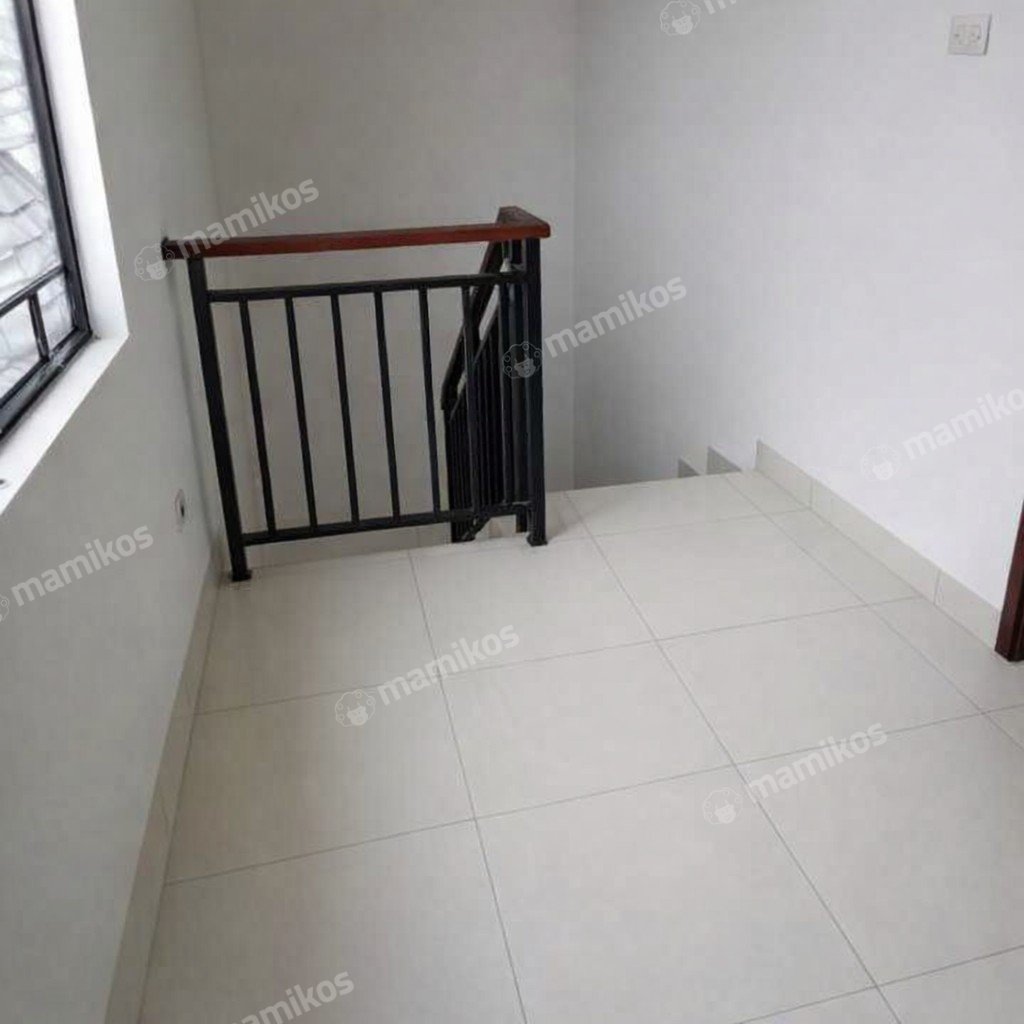 Rumah Sertifikat SHM 3 Kamar Tidur 2 Kamar Mandi Green Lake City Jakarta Barat - Photo 2