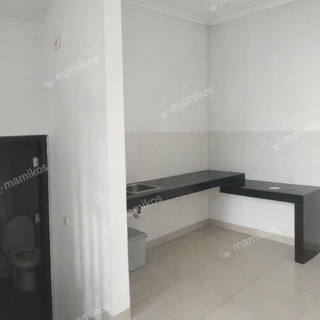 Rumah Sertifikat SHM 3 Kamar Tidur 2 Kamar Mandi Green Lake City Jakarta Barat - Photo 3