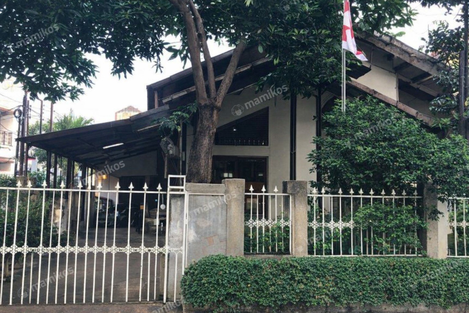 Rumah Sertifikat SHM 4 Kamar Tidur 3 Kamar Mandi Puri Indah Jakarta Barat