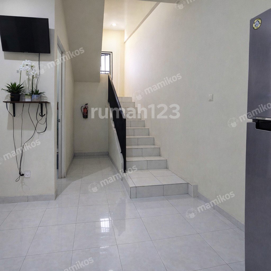 Rumah Sertifikat SHM 4 Kamar Tidur 3 Kamar Mandi Duri Kepa Jakarta Barat - Photo 5