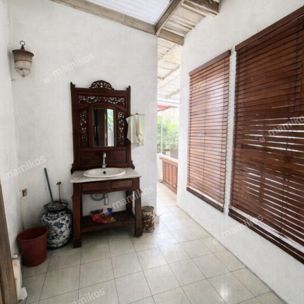 Rumah Sertifikat SHM 7 Kamar Tidur 5 Kamar Mandi Duren Sawit Jakarta Timur - Photo 3