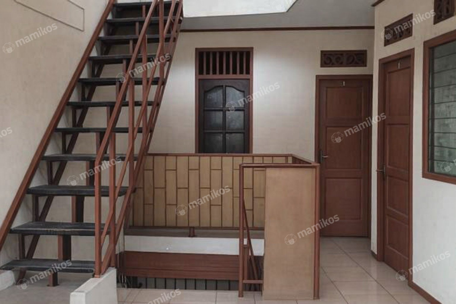 Rumah Sertifikat SHM 37 Kamar Tidur 20 Kamar Mandi Setiabudi Jakarta Selatan