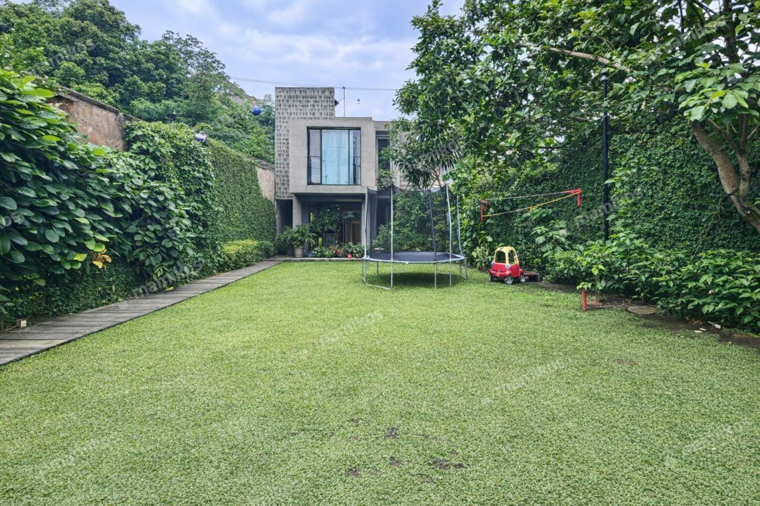 Rumah 4KT 3KM Pejaten Jakarta Selatan