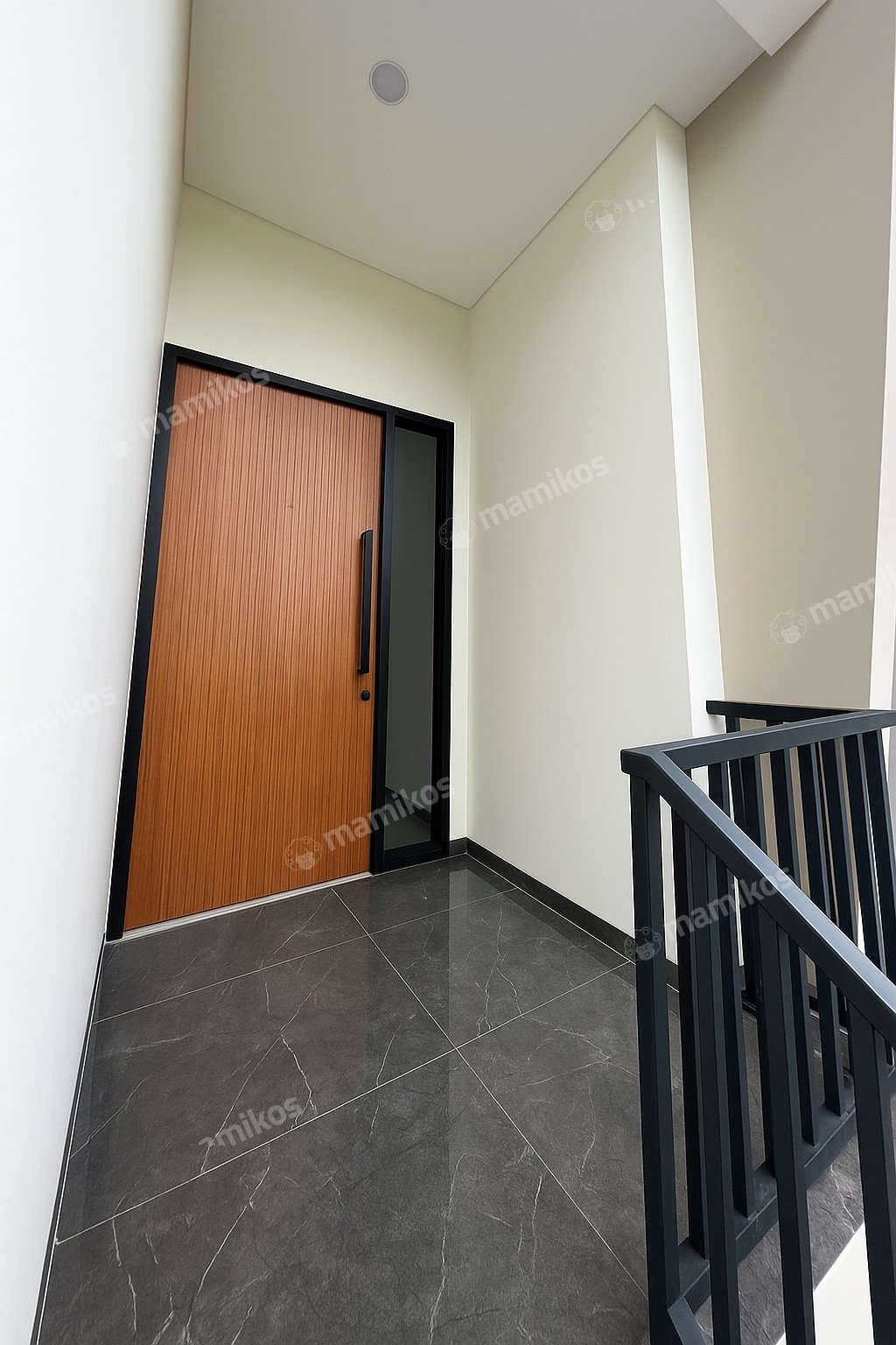 Rumah 5 Kamar Tidur 3 Lantai Tomang Jakarta Barat - Photo 2