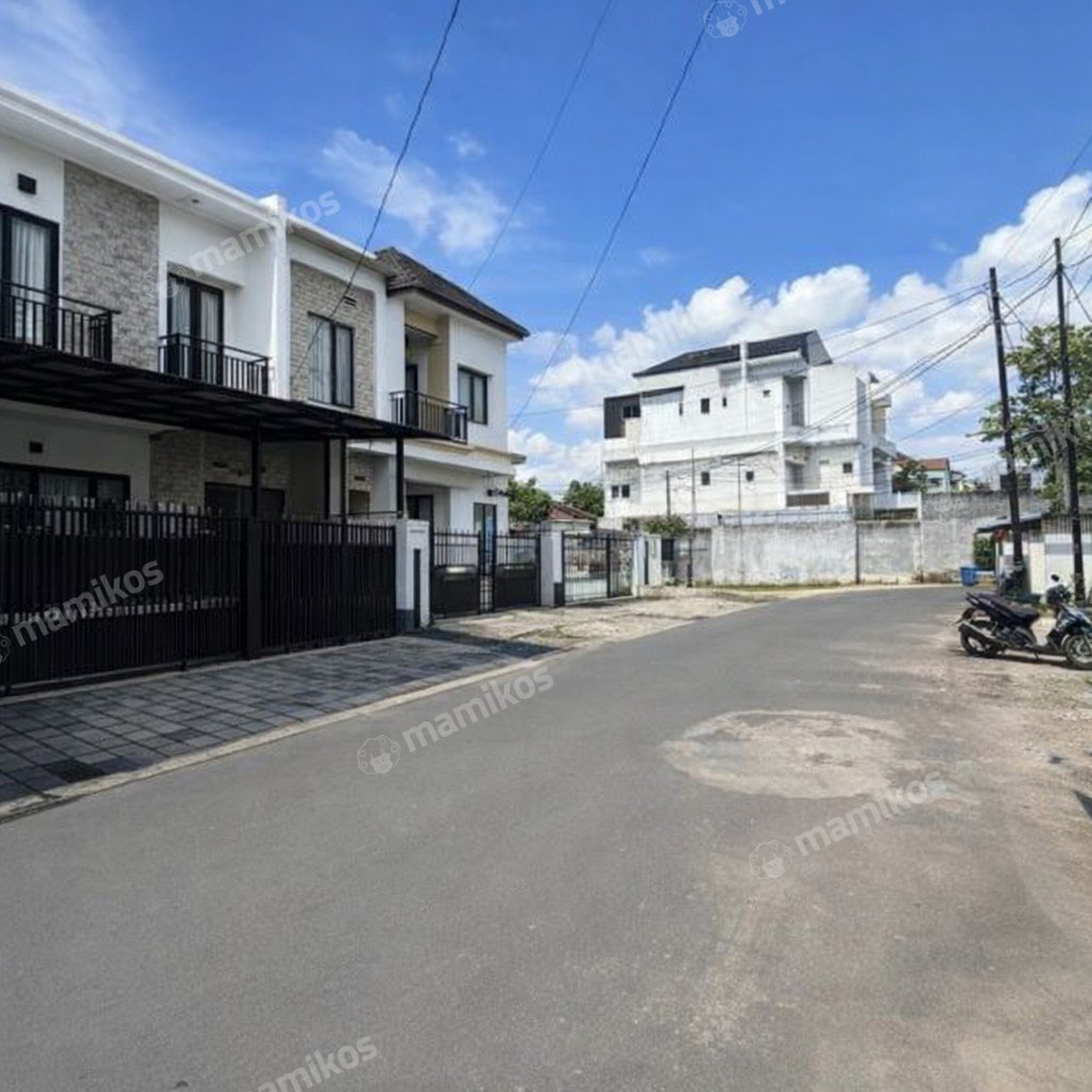 Rumah Sertifikat SHM 3 Kamar Tidur 3 Kamar Mandi Tebet Jakarta Selatan - Photo 2