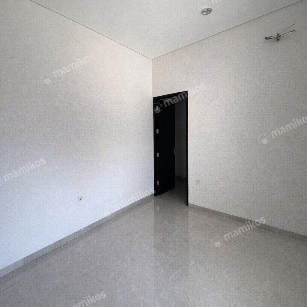 Rumah Sertifikat SHM 3 Kamar Tidur 3 Kamar Mandi Meruya Jakarta Barat - Photo 2