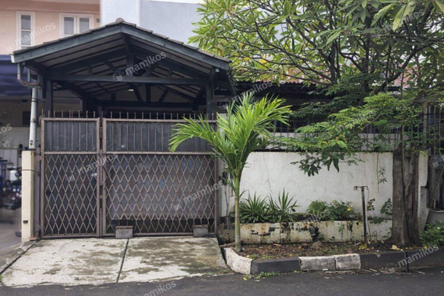 Rumah Sertifikat SHM 2 Kamar Tidur 1 Kamar Mandi Permata Buana Jakarta Barat