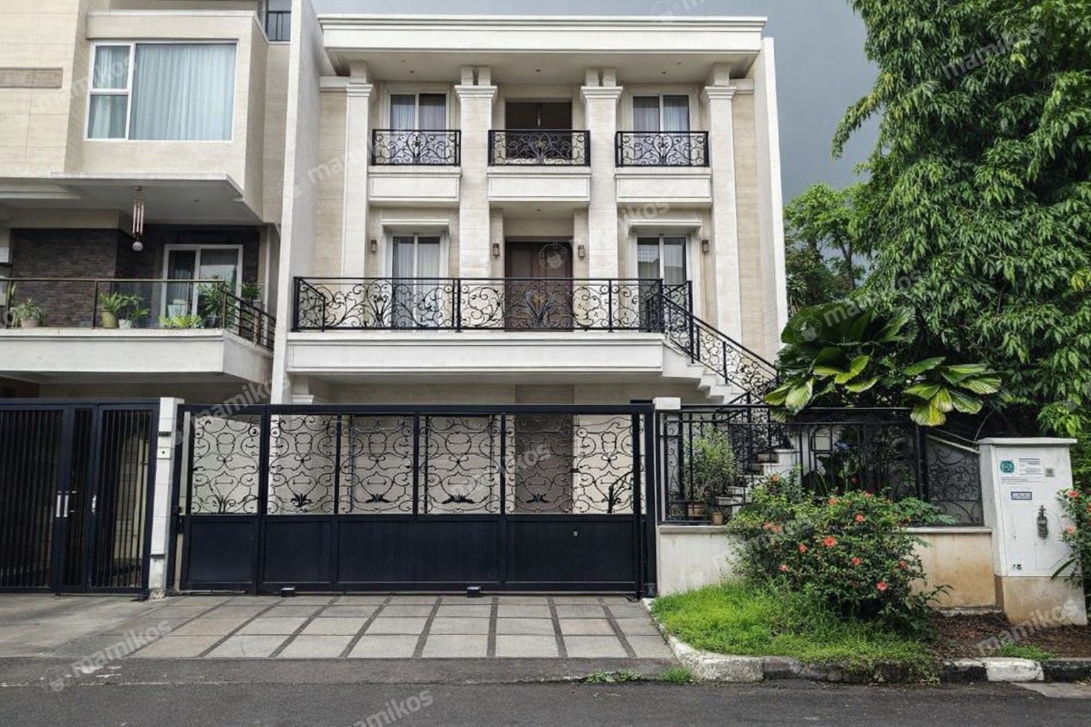 Rumah 4KT 4KM Intercon Jakarta Barat