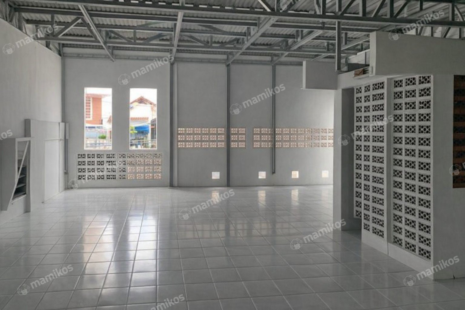 Rumah Sertifikat SHM 5 Kamar Tidur 4 Kamar Mandi Jembatan Lima Jakarta Barat