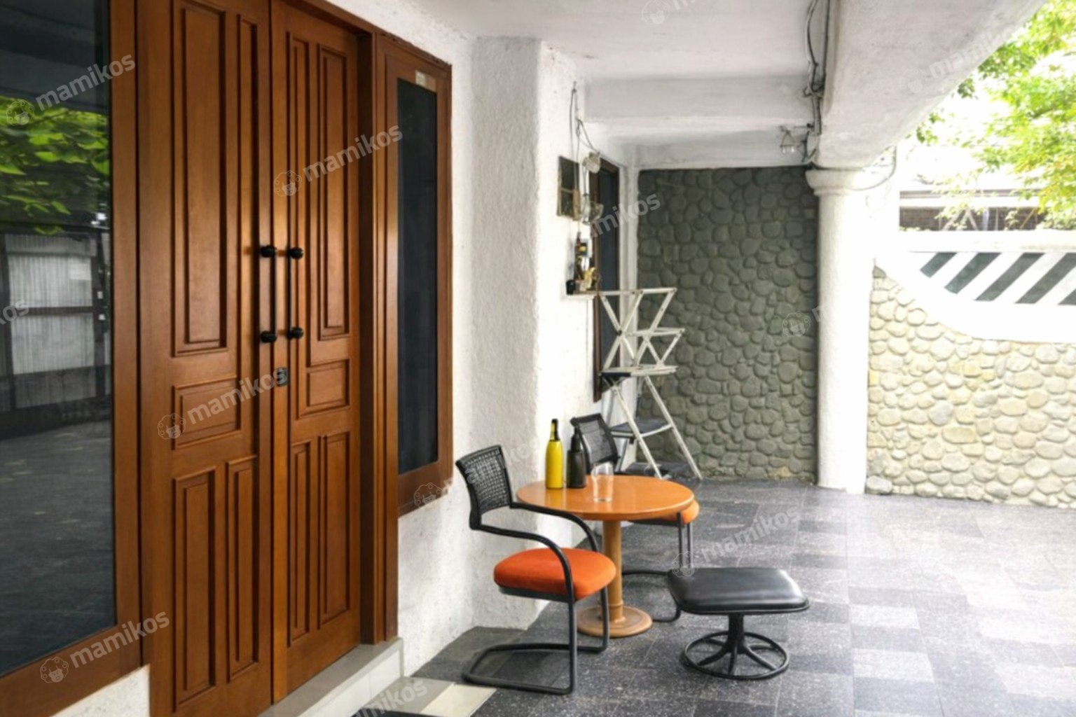 Rumah Sertifikat SHM 4 Kamar Tidur 3 Kamar Mandi Tomang Jakarta Barat