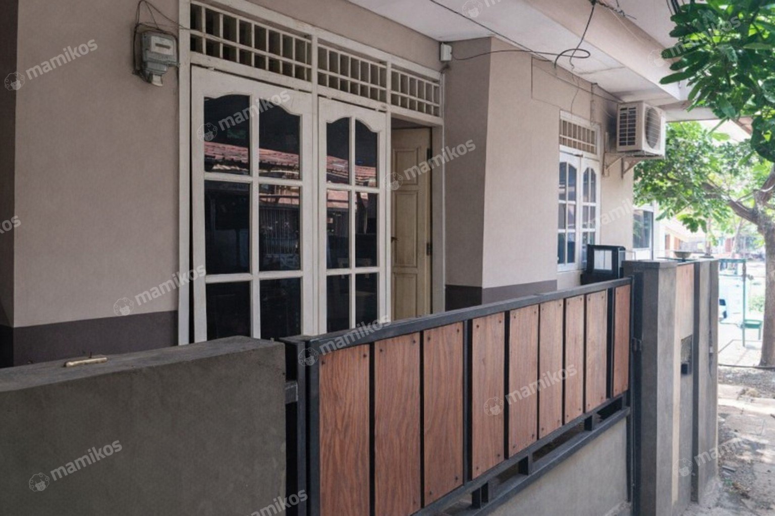 Rumah Sertifikat SHM 10 Kamar Tidur 5 Kamar Mandi Ciracas Jakarta Timur - Photo 5