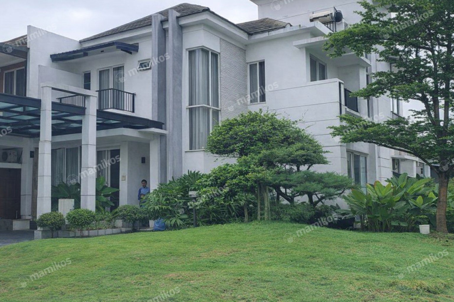 Rumah Sertifikat SHM 5 Kamar Tidur 5 Kamar Mandi Kota Wisata Jakarta Timur