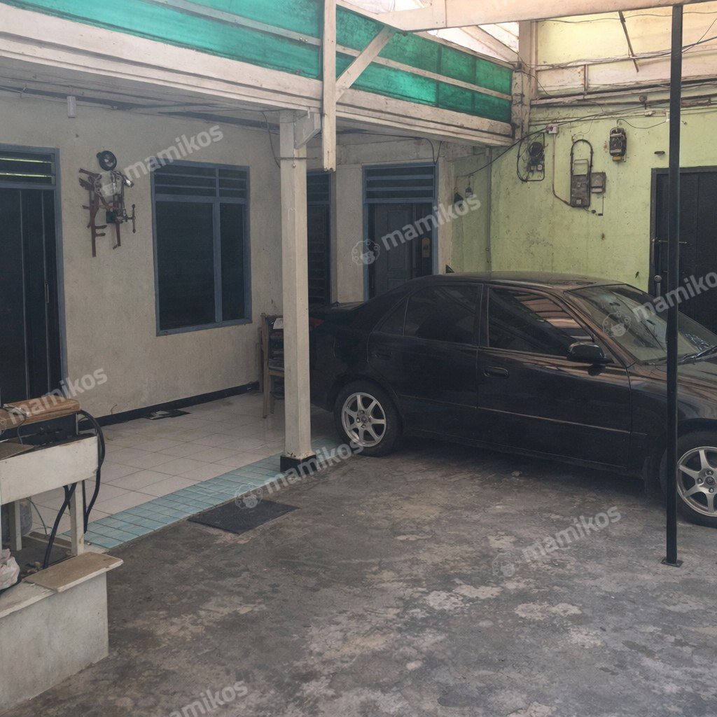 Rumah Sertifikat SHM 9 Kamar Tidur 4 Kamar Mandi Tanjung Duren Jakarta Barat - Photo 2