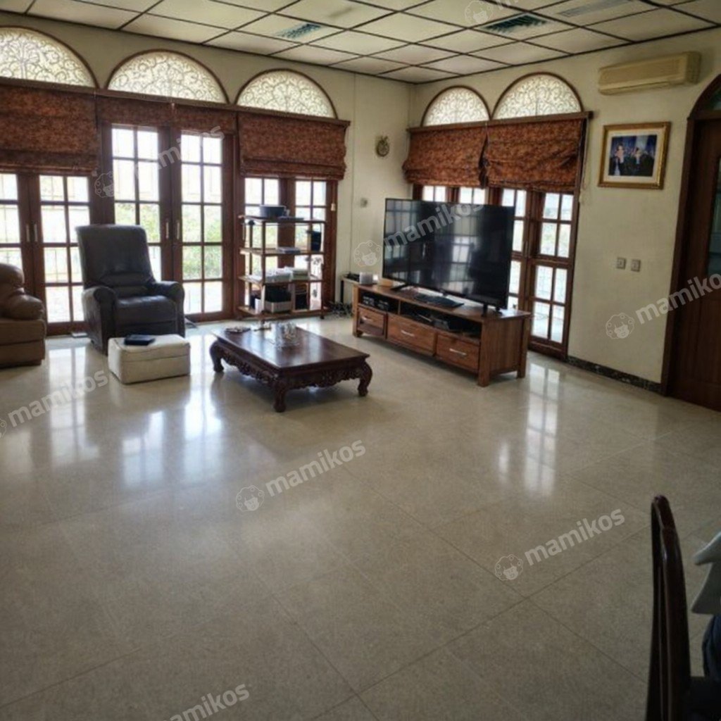 Rumah Sertifikat SHM 3 Kamar Tidur 3 Kamar Mandi Pondok Indah Jakarta Selatan - Photo 5