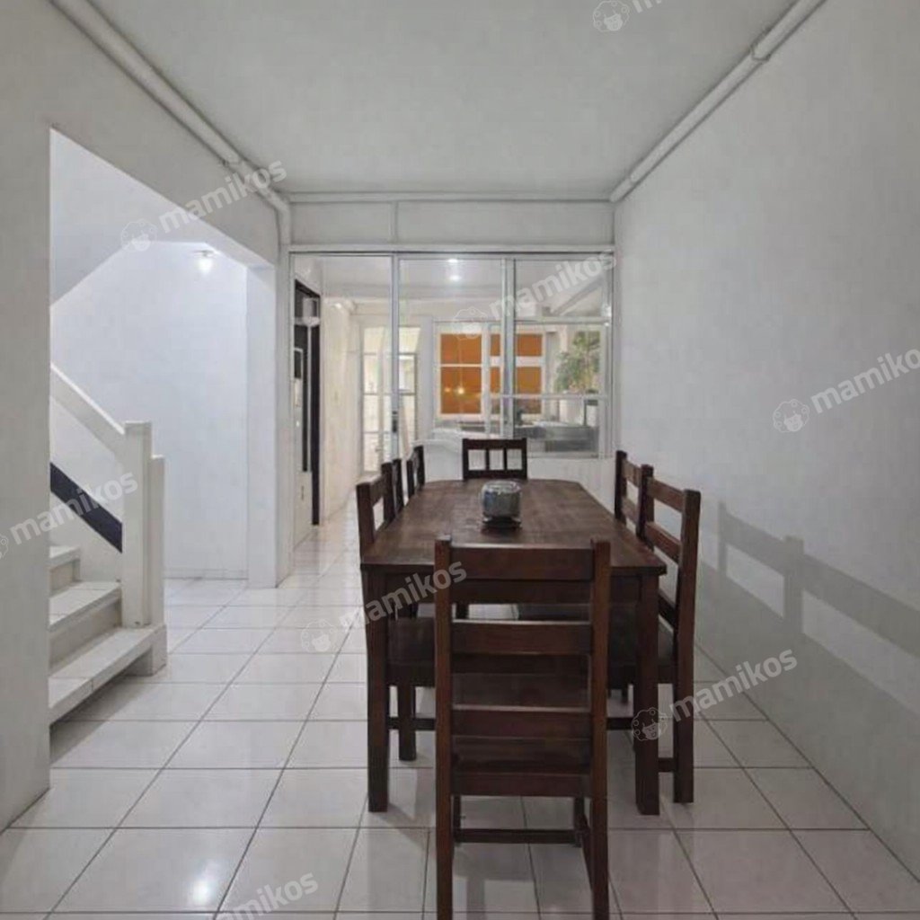 Rumah Sertifikat SHM 5 Kamar Tidur 3 Kamar Mandi Lebak Bulus Jakarta Selatan - Photo 2