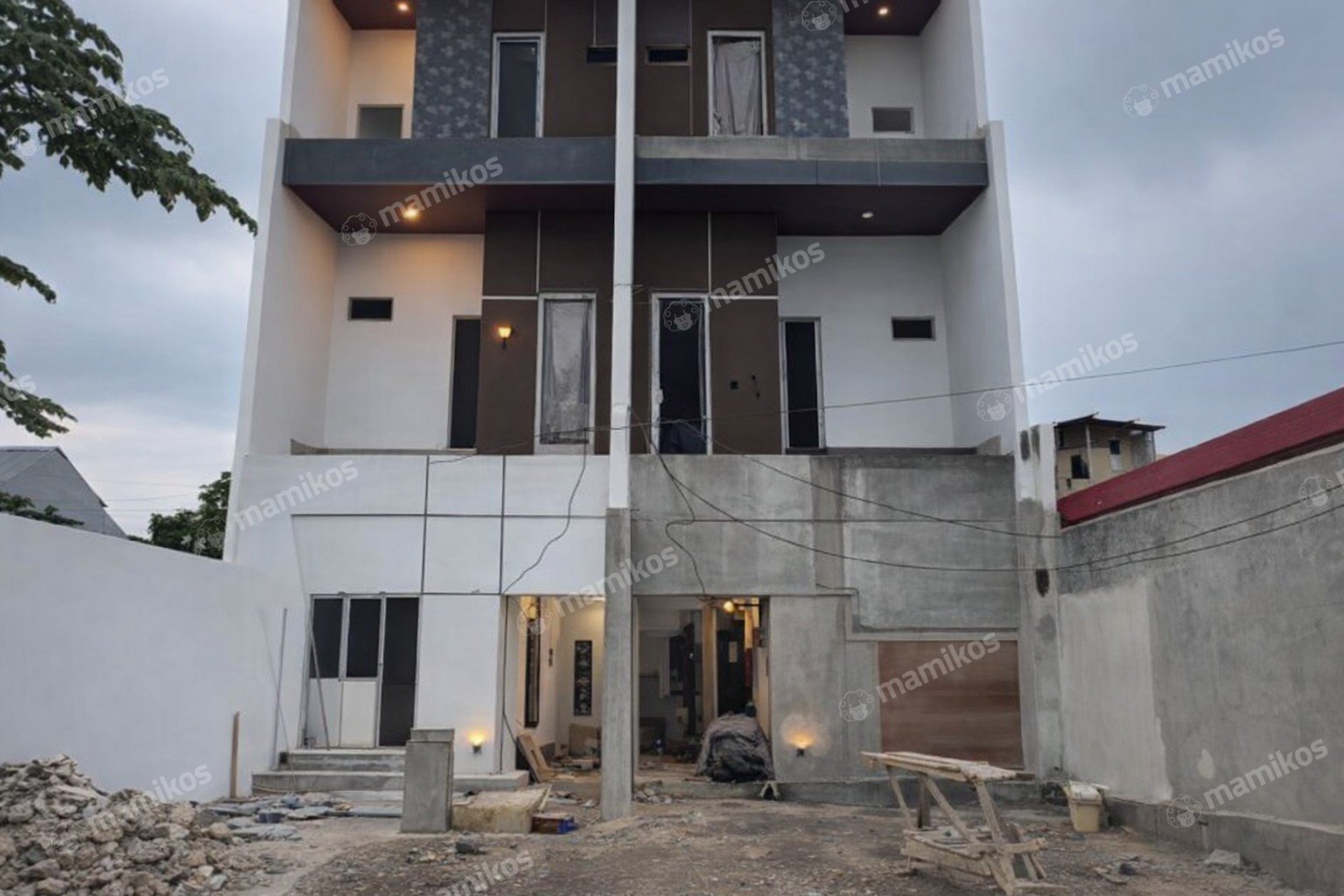 Rumah Sertifikat SHM 3 Kamar Tidur 3 Kamar Mandi Kav DKI Jakarta Barat