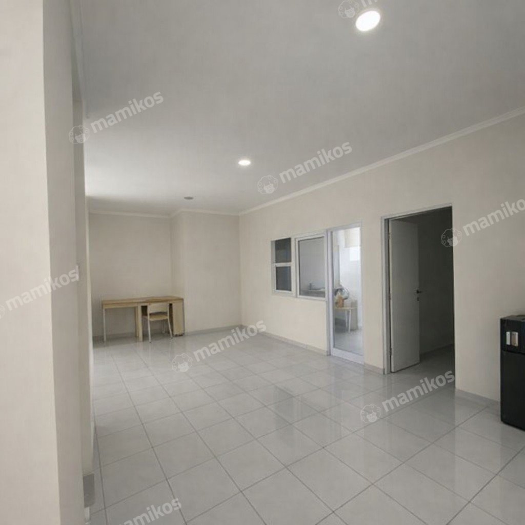 Rumah Sertifikat SHM 4 Kamar Tidur 4 Kamar Mandi Kota Wisata Jakarta Timur - Photo 3