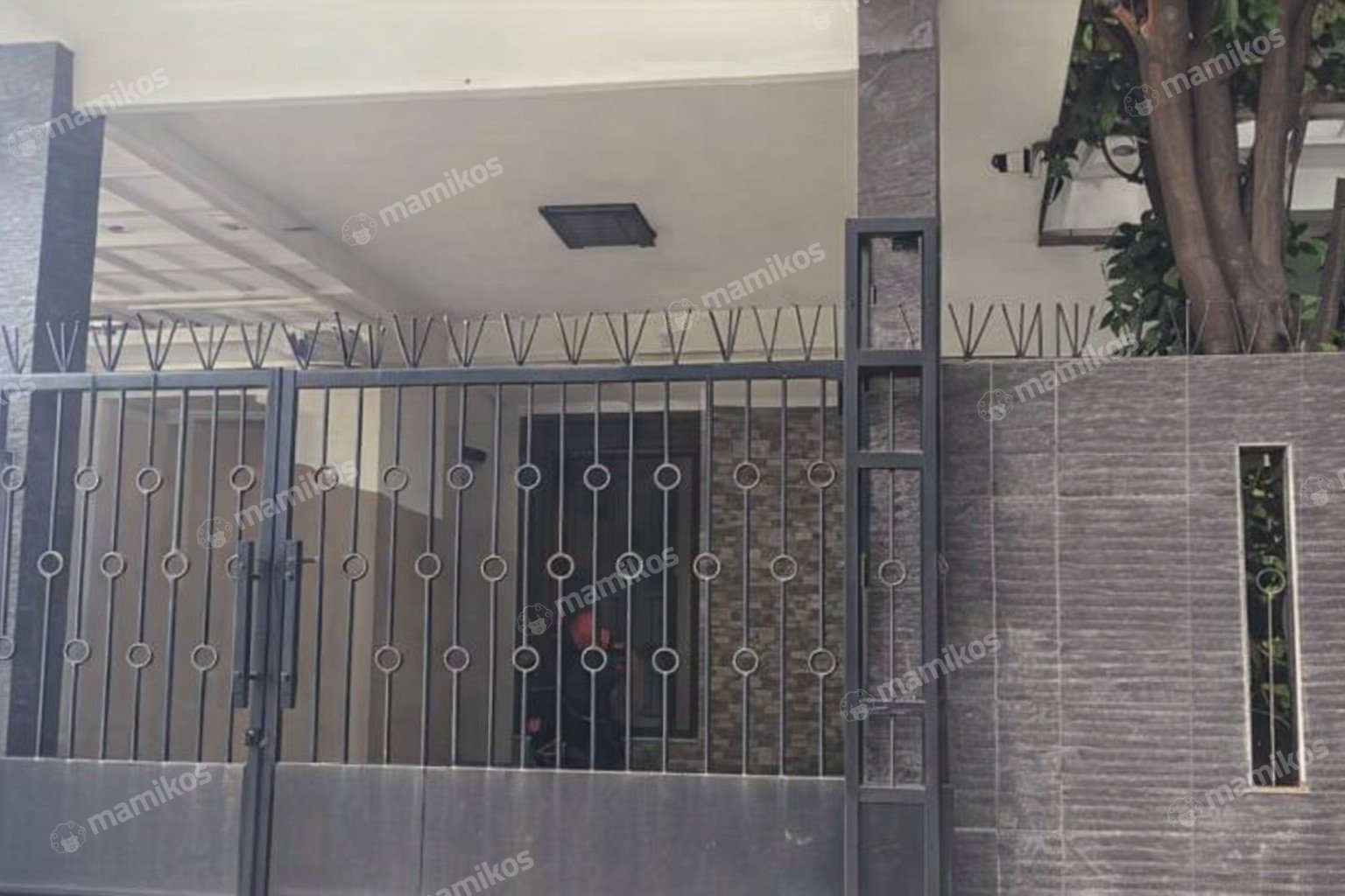 Rumah Sertifikat SHM 3 Kamar Tidur 3 Kamar Mandi Citra Grand Jakarta Timur