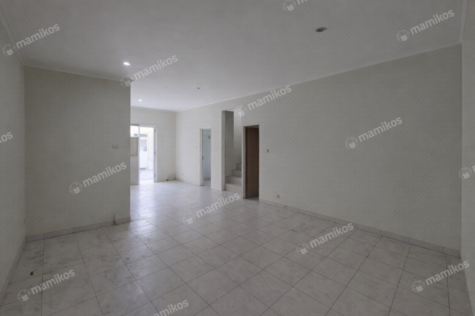 Rumah Sertifikat SHM 4 Kamar Tidur 4 Kamar Mandi Kota Wisata Jakarta Timur - Photo 2