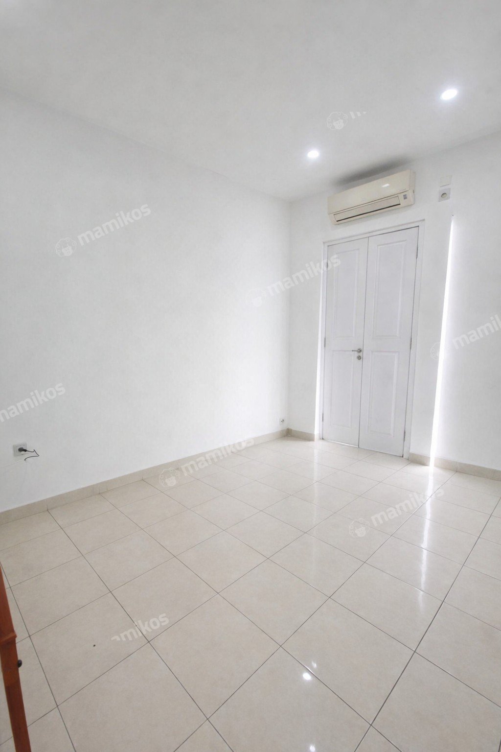 Rumah Sertifikat SHM 3 Kamar Tidur 2 Kamar Mandi Duri Kosambi Jakarta Barat - Photo 2