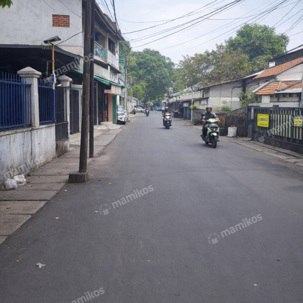 Rumah Sertifikat SHM 8 Kamar Tidur 3 Kamar Mandi Tanjung Duren Selatan Jakarta Barat - Photo 3