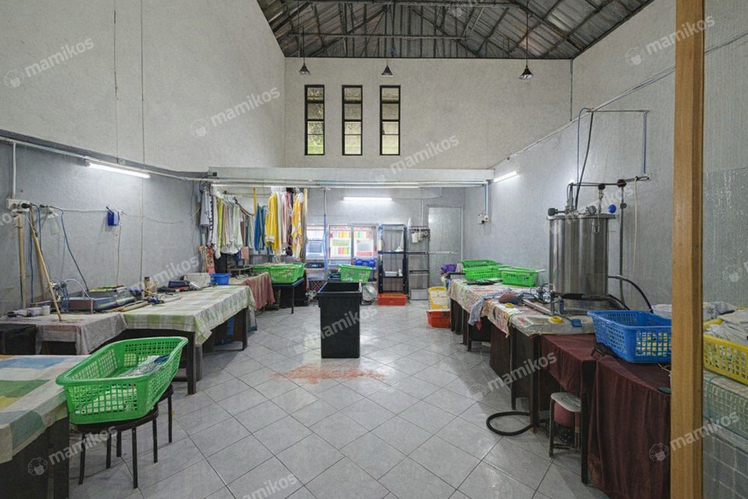Rumah Sertifikat SHM 6 Kamar Tidur 8 Kamar Mandi Kembangan Jakarta Barat - Photo 4
