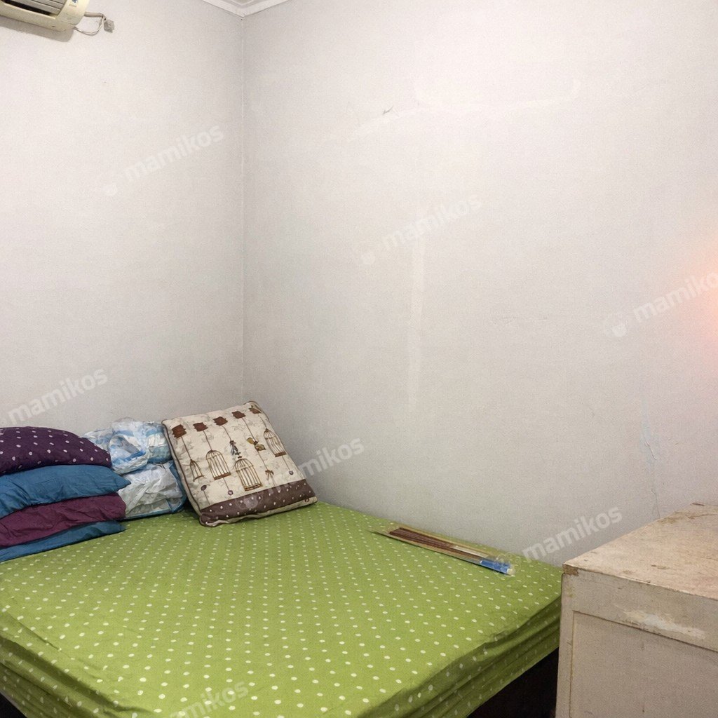 Rumah Sertifikat SHM 3 Kamar Tidur 2 Kamar Mandi Kota Wisata Jakarta Timur - Photo 5