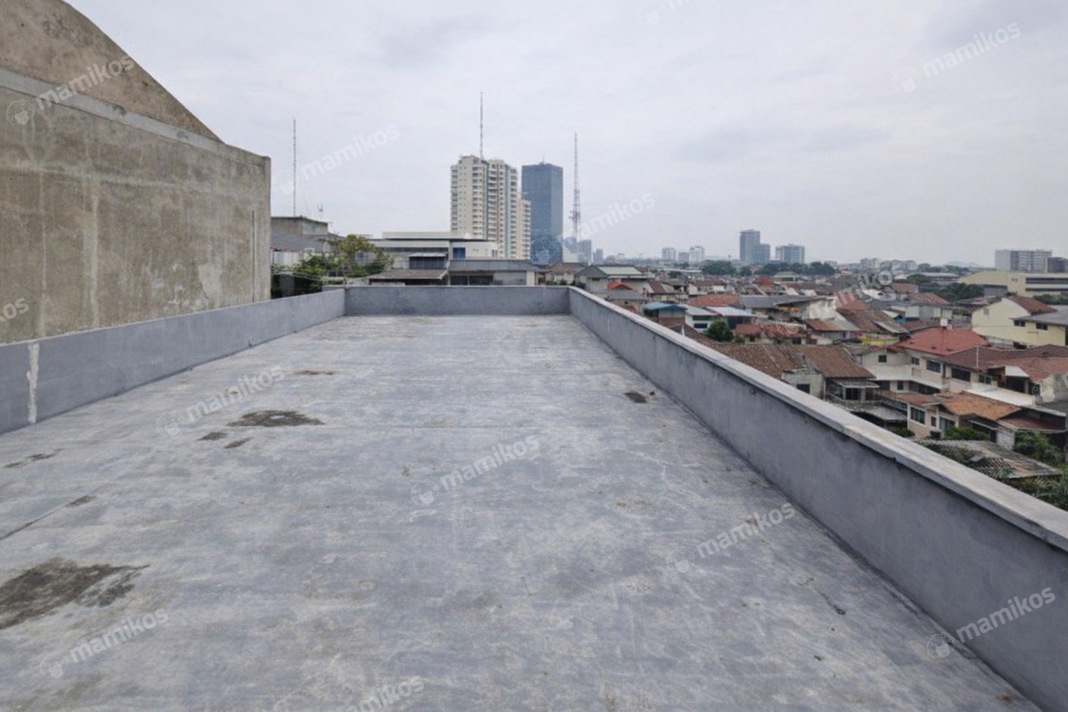 Rumah Sertifikat HGB 4 Kamar Mandi 4 Lantai Kebon Jeruk Jakarta Barat - Photo 2