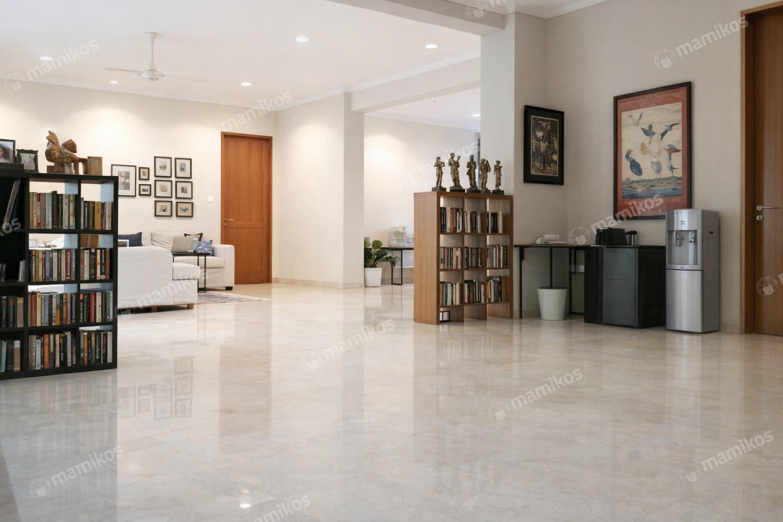 Rumah 5 Kamar Tidur 3 Kamar Mandi 2 Lantai Kemang Jakarta Selatan - Photo 2