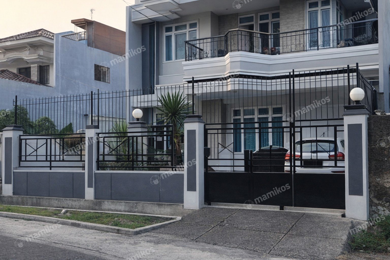 Rumah Sertifikat SHM 4 Kamar Tidur 3 Kamar Mandi Kembangan Jakarta Barat