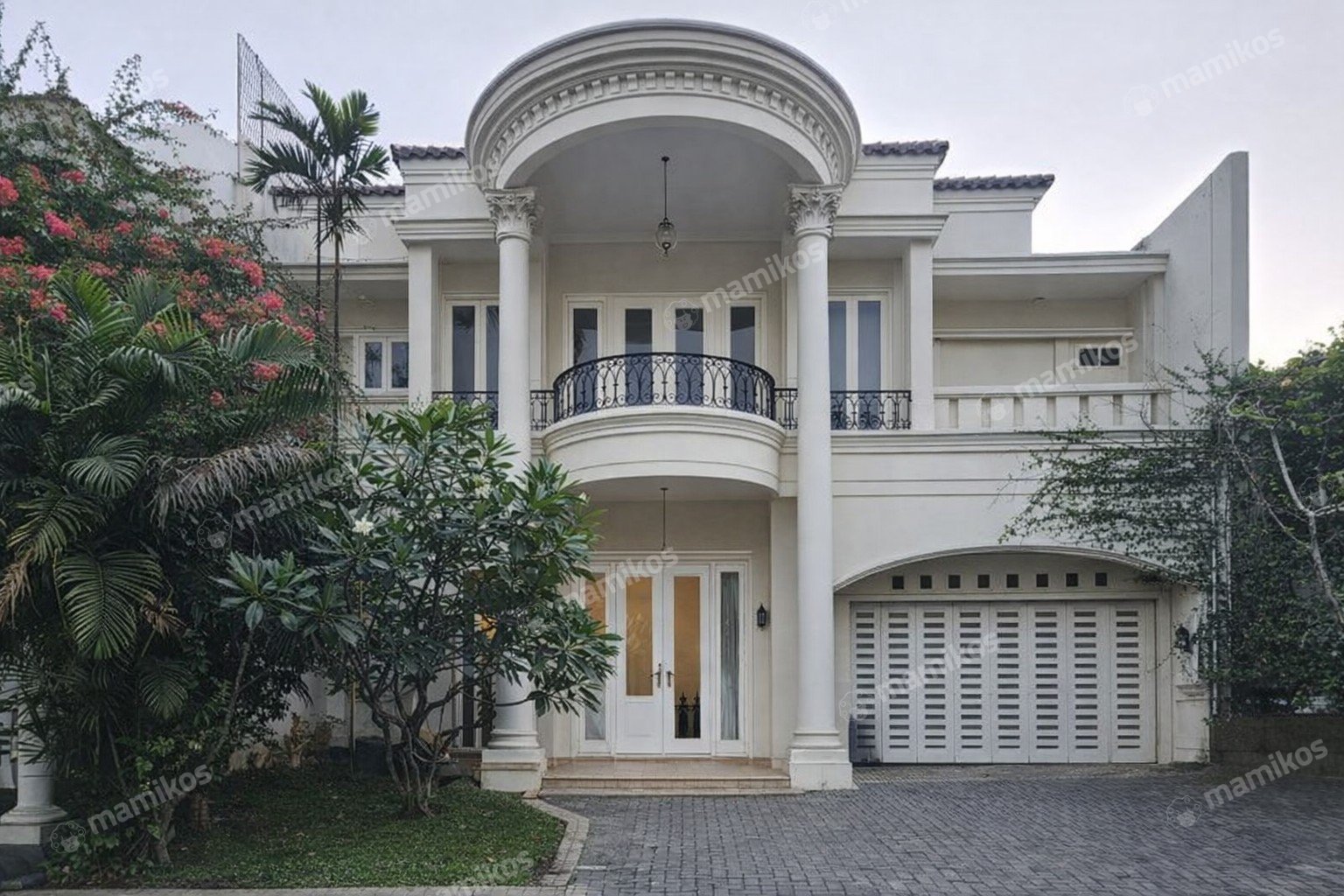 Rumah Sertifikat SHM 5 Kamar Tidur 4 Kamar Mandi Ampera Jakarta Selatan