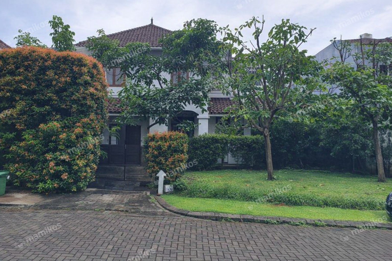 Rumah Sertifikat SHM 4 Kamar Tidur 3 Kamar Mandi Cirendeu Jakarta Selatan