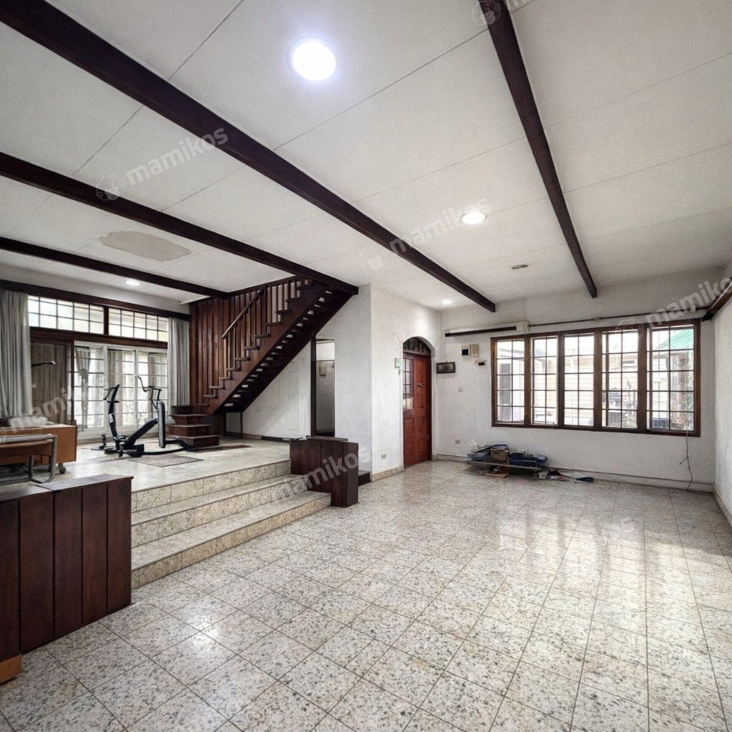 Rumah Sertifikat SHM 5 Kamar Tidur 4 Kamar Mandi Pancoran Jakarta Selatan - Photo 4
