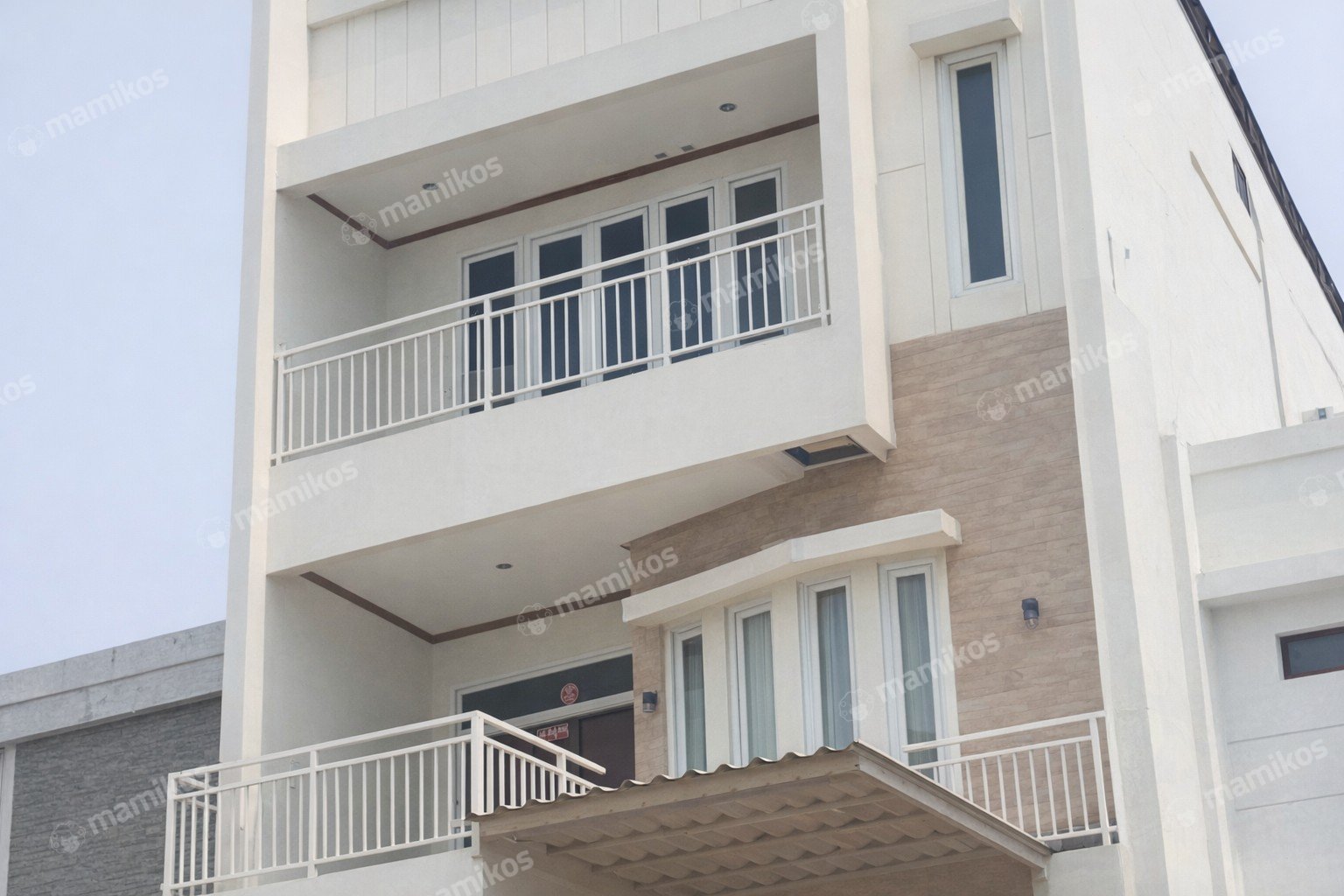 Rumah Sertifikat SHM 5 Kamar Tidur 5 Kamar Mandi Pantai Indah Kapuk Jakarta Utara
