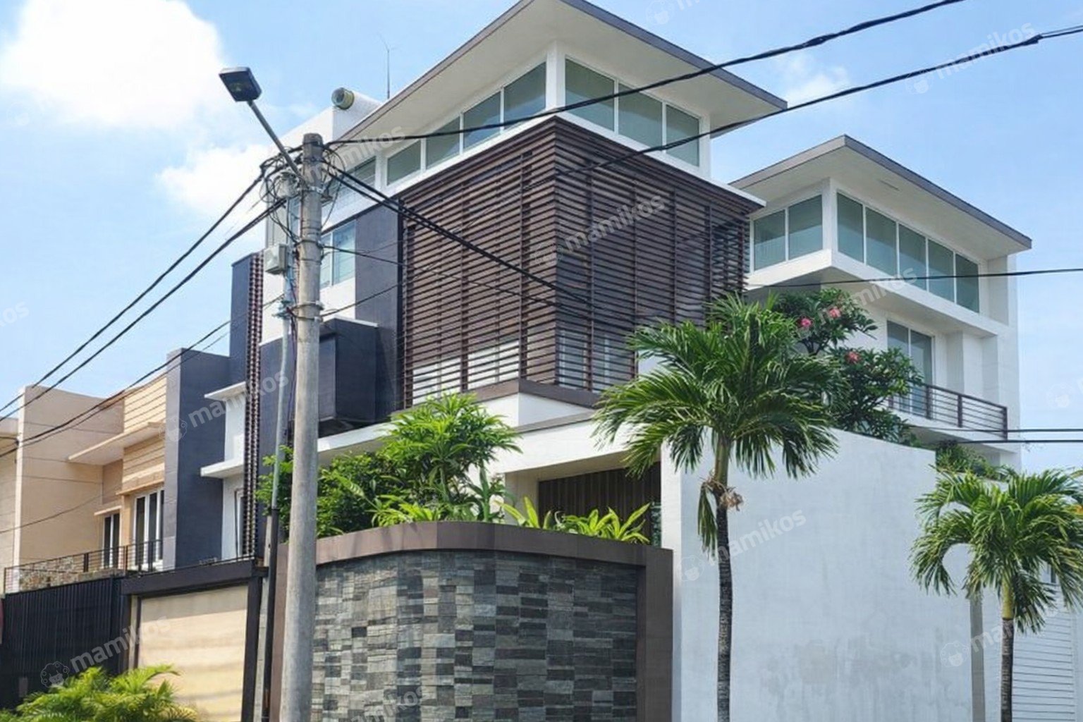Rumah Sertifikat SHM 4 Kamar Tidur 3 Kamar Mandi Citra Garden Jakarta Barat
