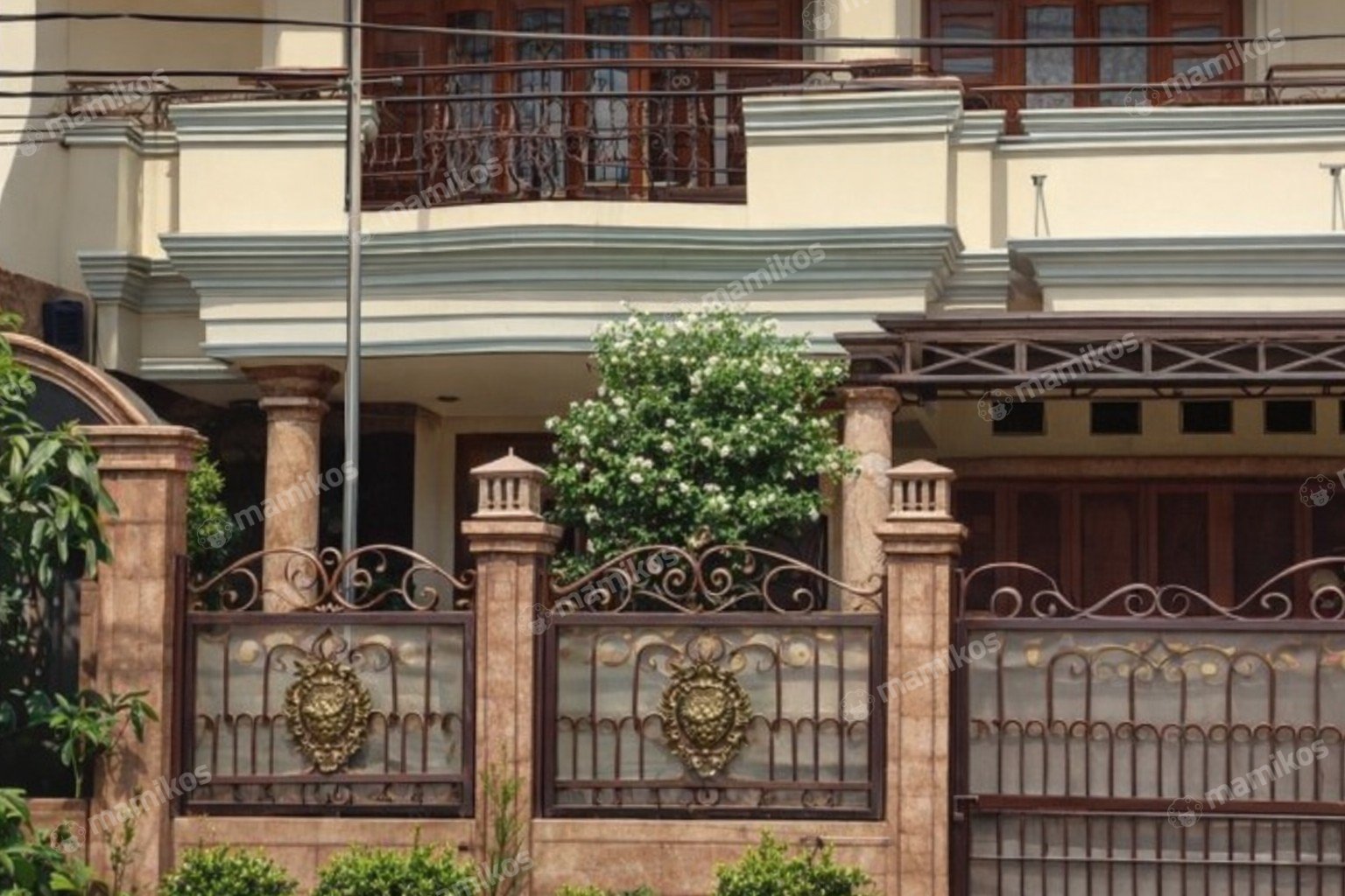 Rumah Sertifikat SHM 7 Kamar Tidur 5 Kamar Mandi Duren Sawit Jakarta Timur