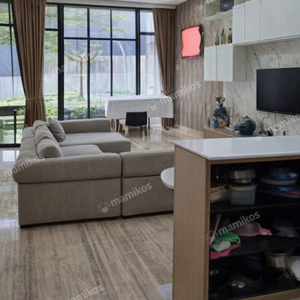 Rumah Sertifikat SHM 6 Kamar Tidur 9 Kamar Mandi Pantai Indah Kapuk Jakarta Utara